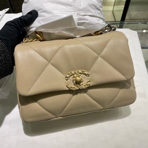Small Chanel 19 - make an offer